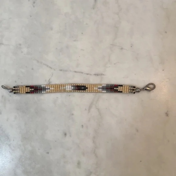 Two Indigenous Beaded Bracelets - Picture 6 of 9